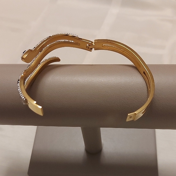 Elegant Gold and Silver Snake Bracelet - Picture 4 of 4